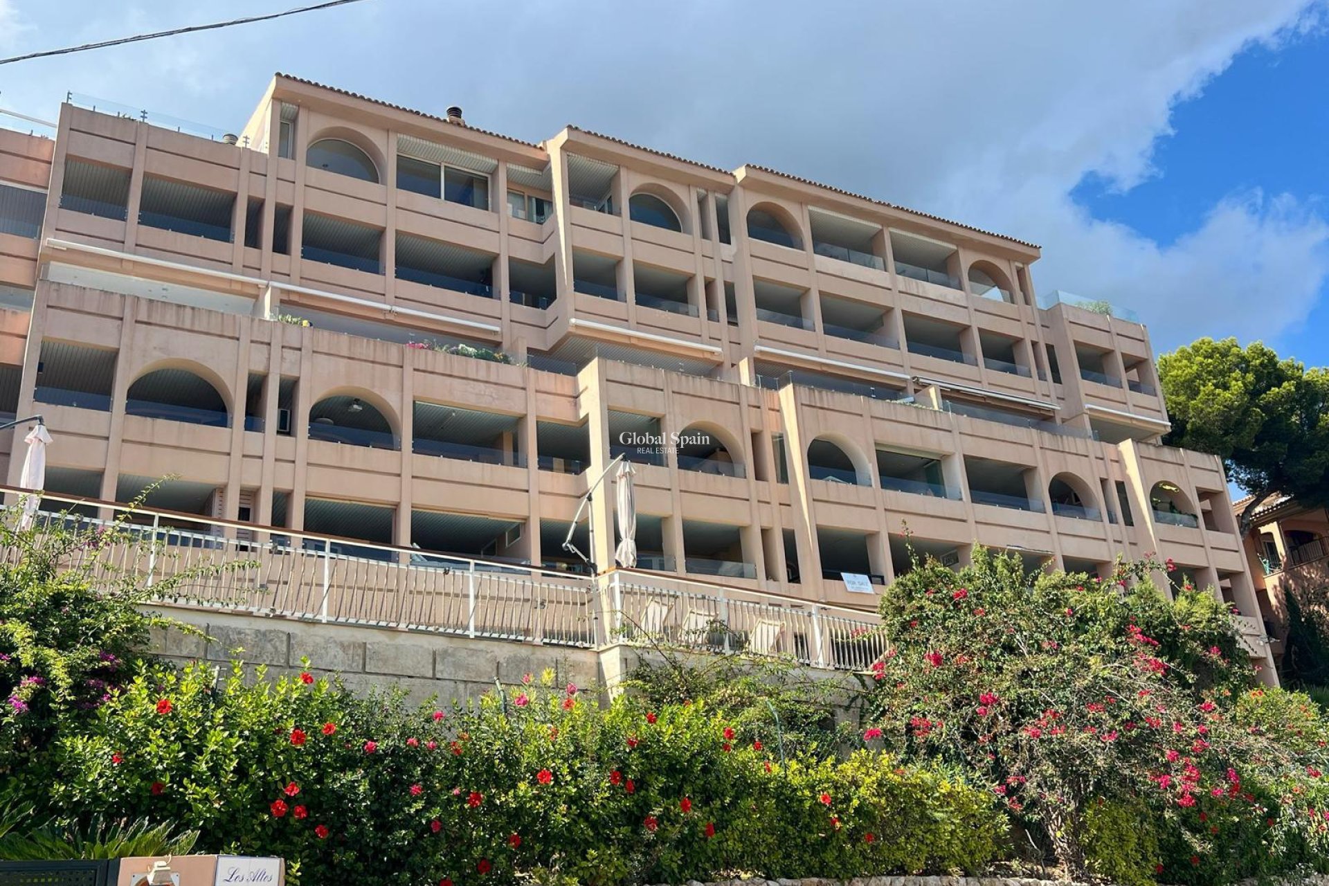 Wiederverkauf - WOHNUNG -
CAS CATALÀ - optional location detail