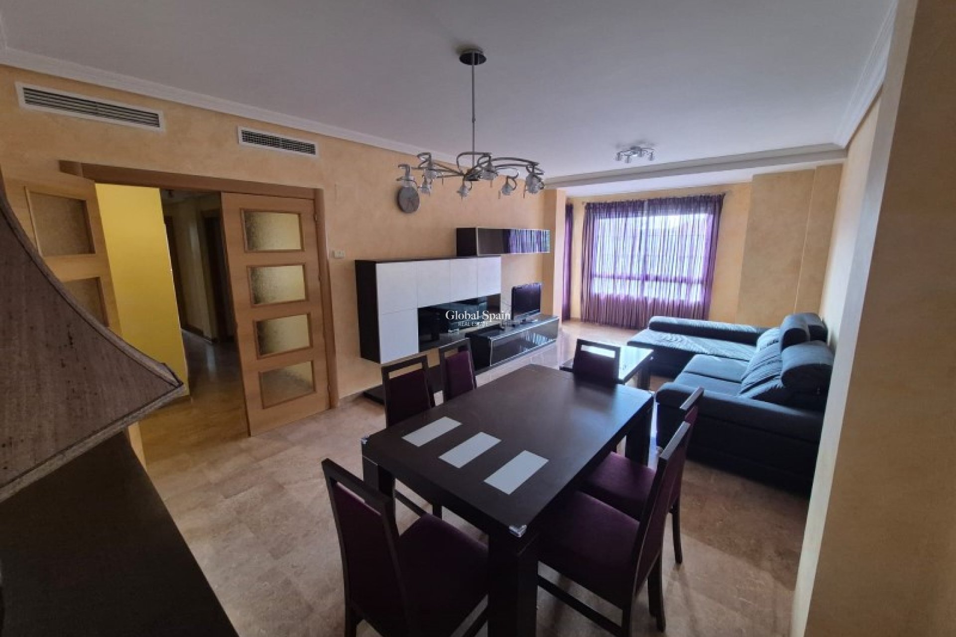 Wiederverkauf - WOHNUNG -
CREVILLENTE - Inland