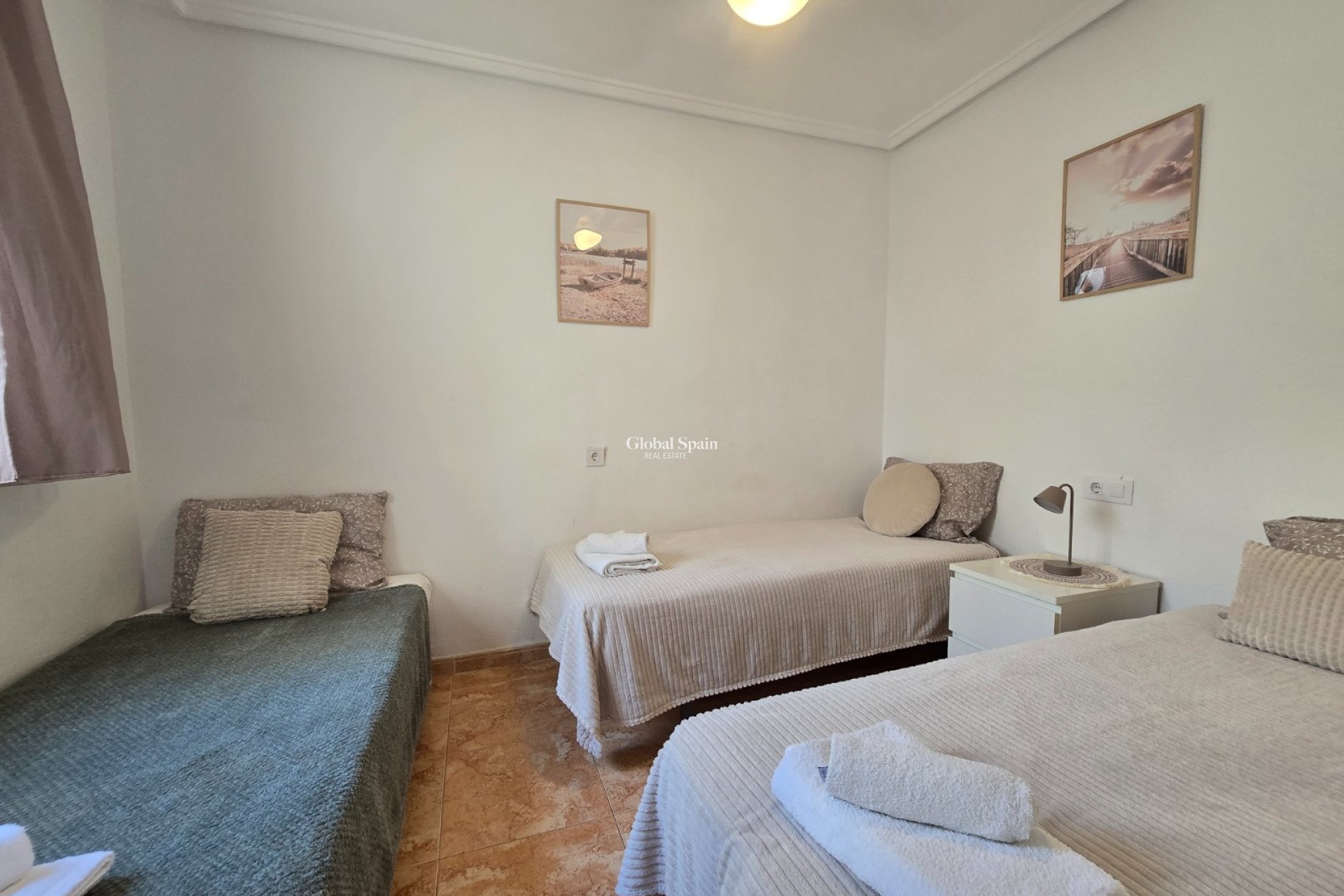 Wiederverkauf - Wohnung - Dachgeschosswohnung -
TORREVIEJA - El limonar