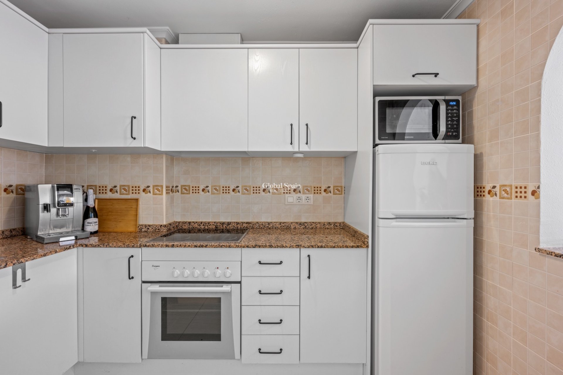 Wiederverkauf - WOHNUNG -
DAYA NUEVA - Costa Blanca South