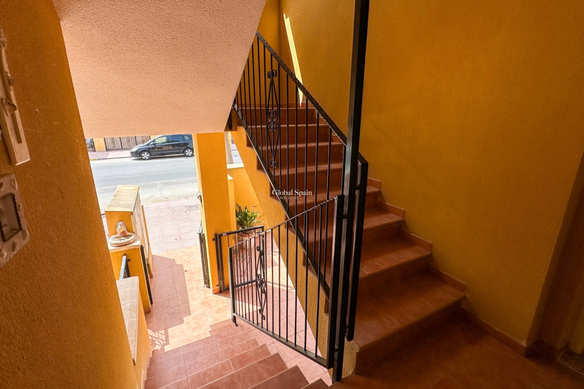 Wiederverkauf - WOHNUNG -
DAYA NUEVA - Costa Blanca Sur