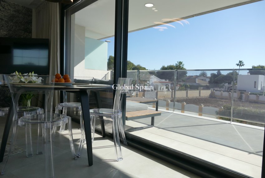 Wiederverkauf - WOHNUNG -
DEHESA DE CAMPOAMOR - Costa Blanca