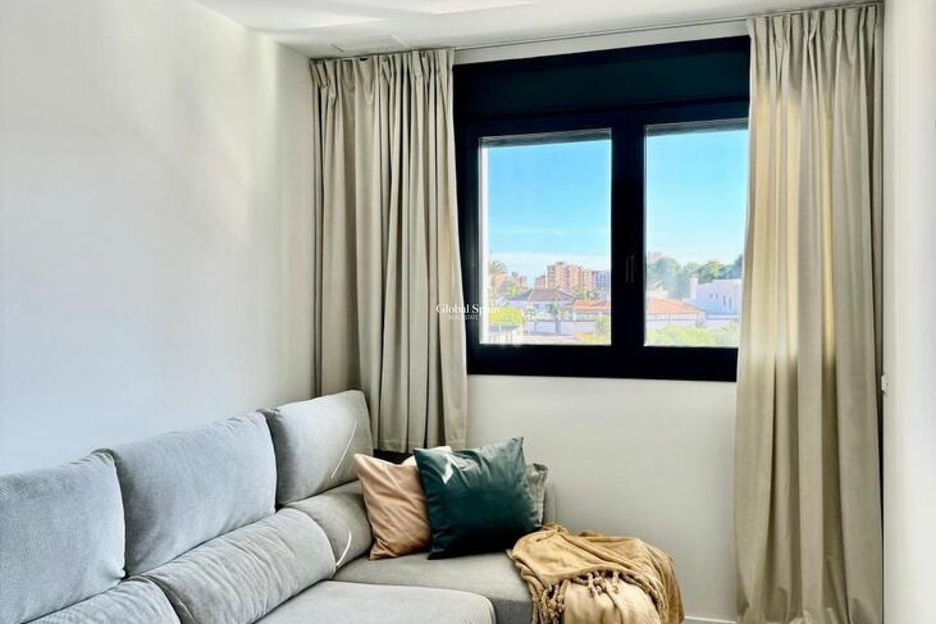 Wiederverkauf - WOHNUNG -
DEHESA DE CAMPOAMOR - Costa Blanca