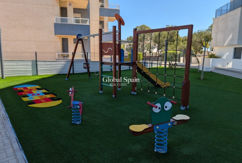 Wiederverkauf - WOHNUNG -
DEHESA DE CAMPOAMOR - Costa Blanca