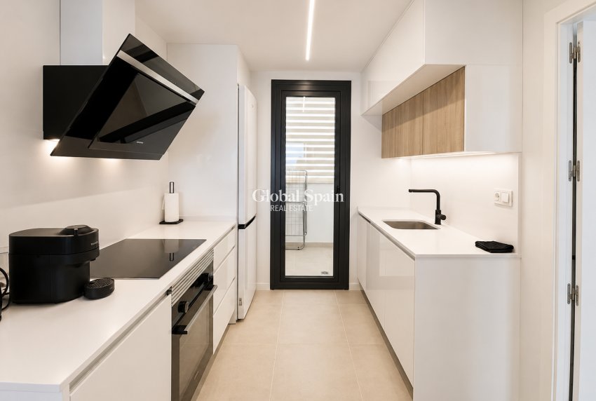 Wiederverkauf - WOHNUNG -
DENIA - Les Marines - Las Marinas