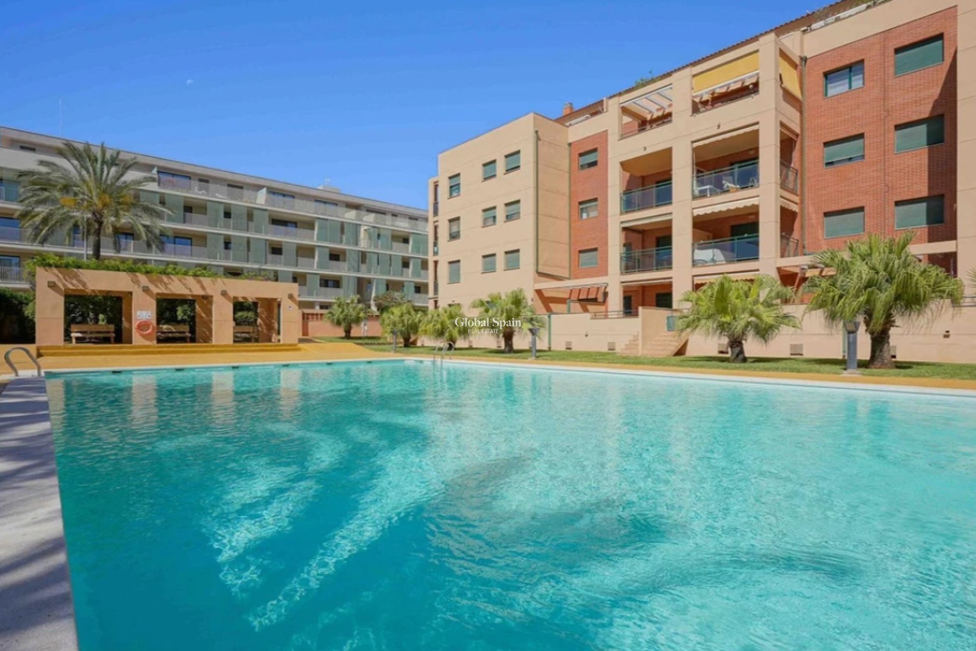 Wiederverkauf - WOHNUNG -
DENIA - Port