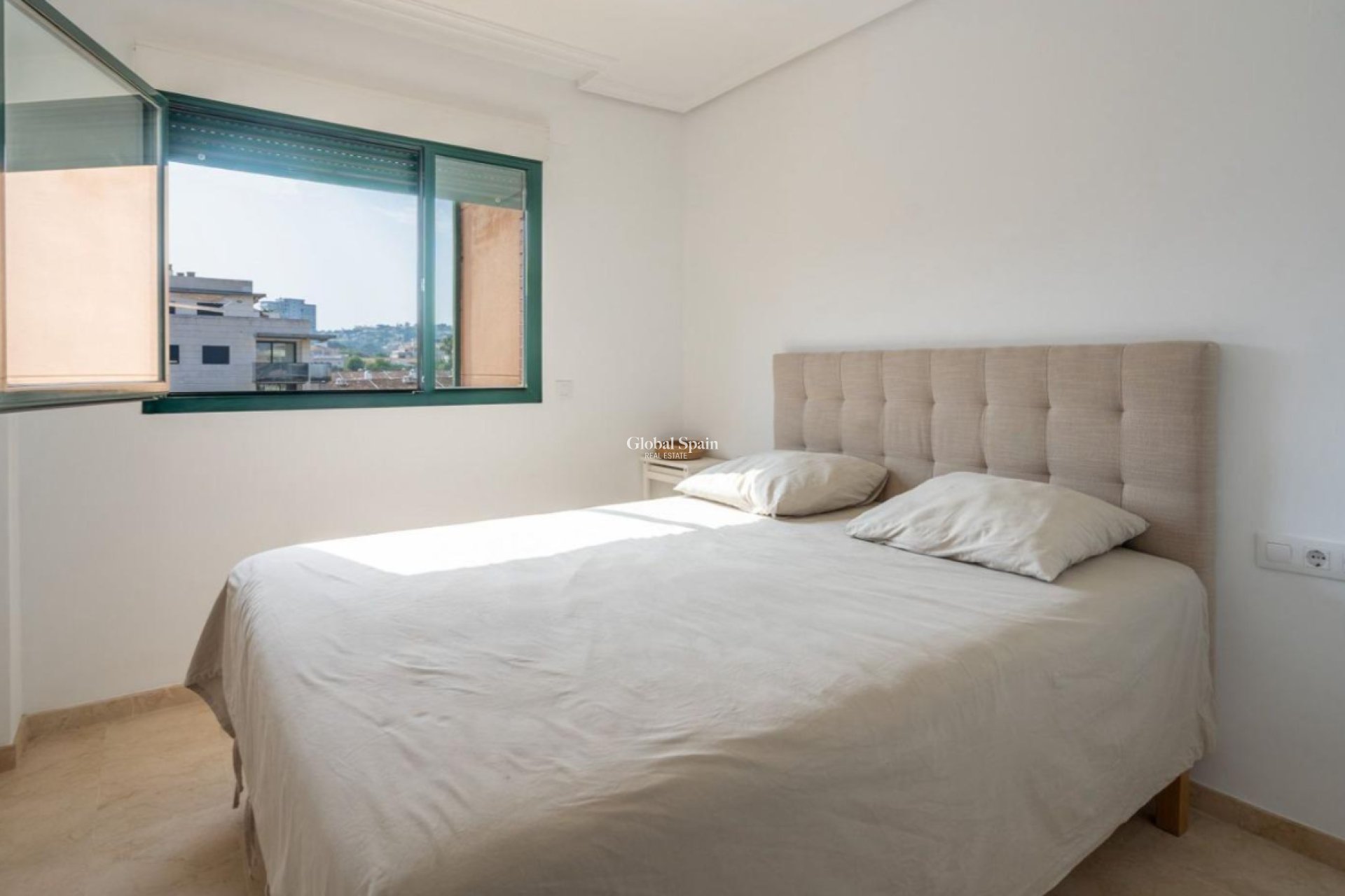 Wiederverkauf - WOHNUNG -
DENIA - Port