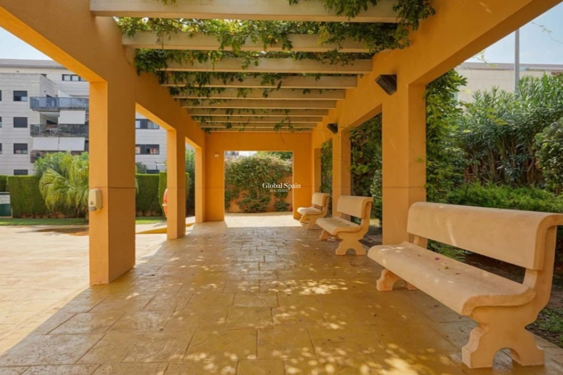 Wiederverkauf - WOHNUNG -
DENIA - Port