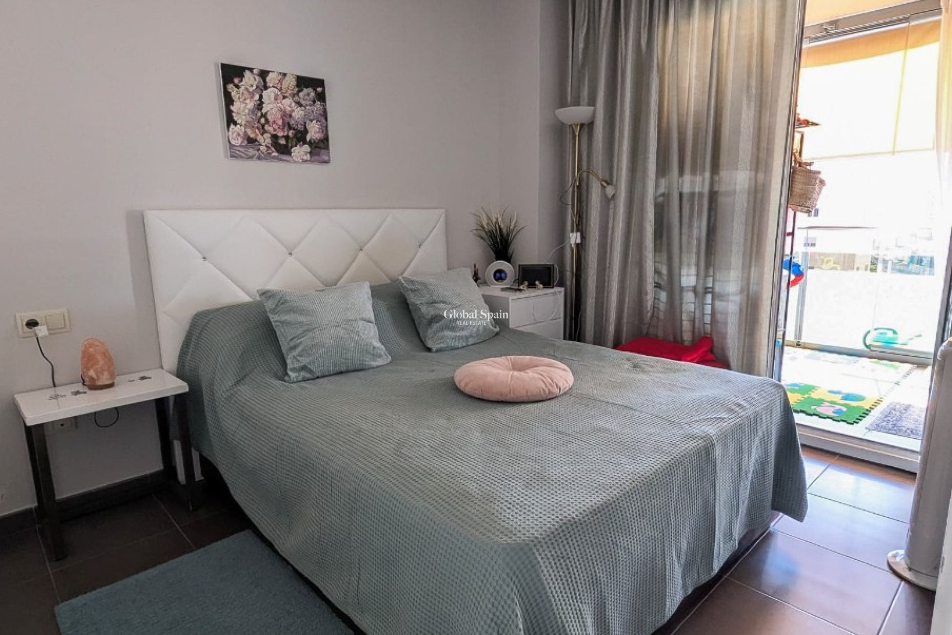 Wiederverkauf - WOHNUNG -
EL CAMPELLO - Campello