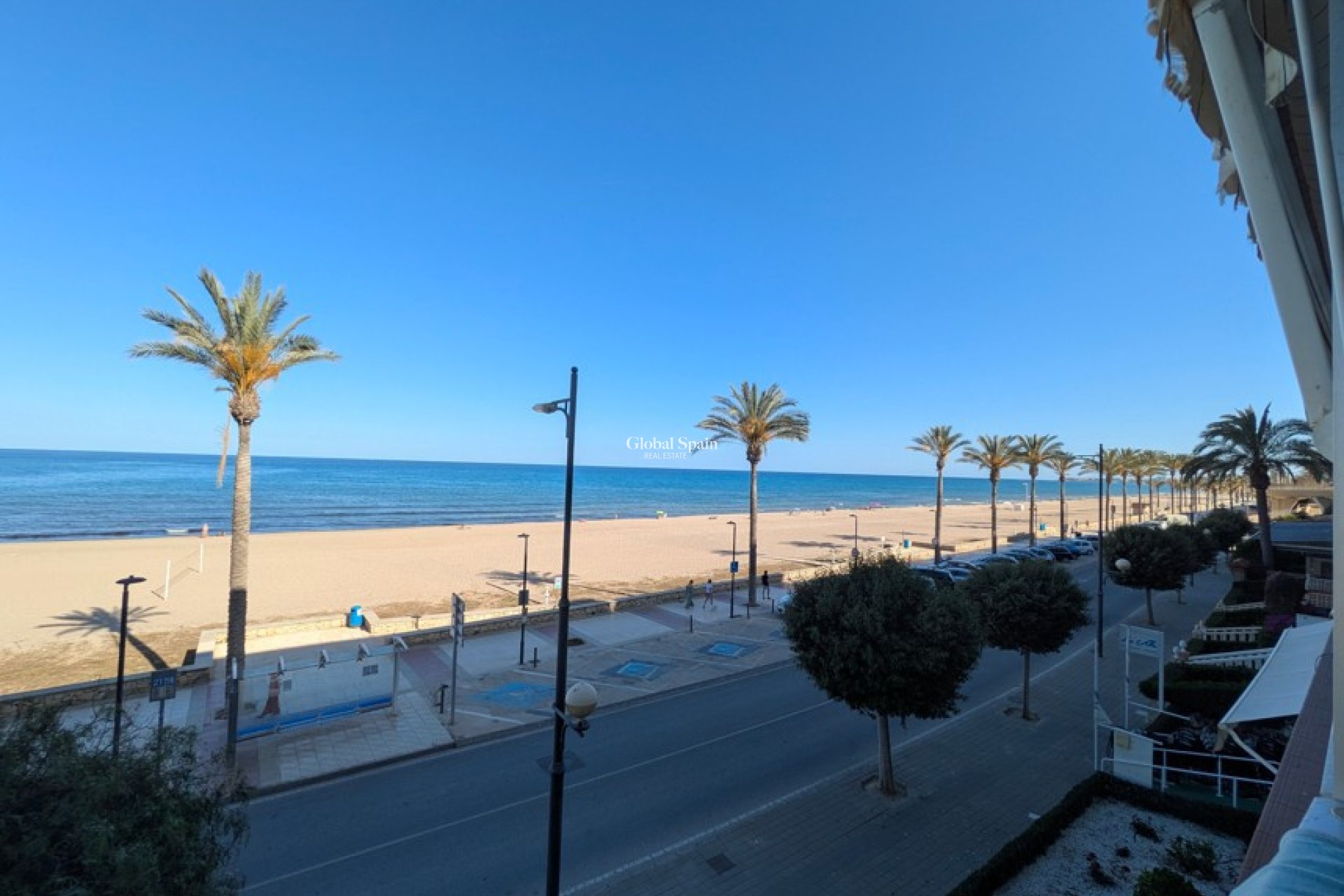 Wiederverkauf - WOHNUNG -
EL CAMPELLO - Costa Blanca