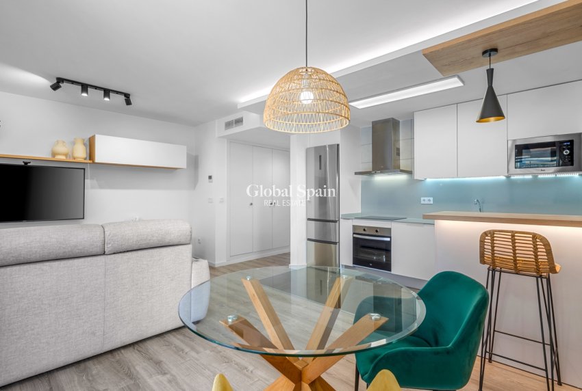Wiederverkauf - WOHNUNG -
EL CAMPELLO - Muchavista