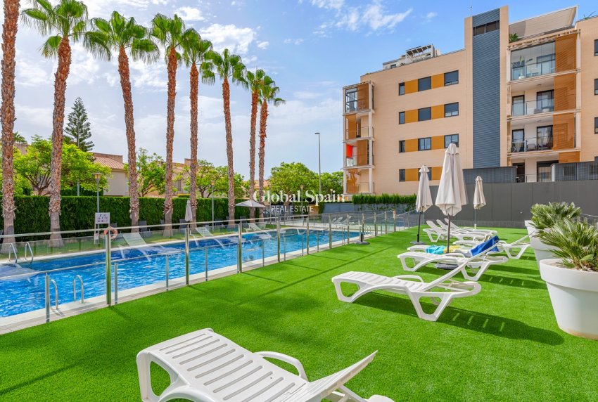 Wiederverkauf - WOHNUNG -
EL CAMPELLO - Muchavista