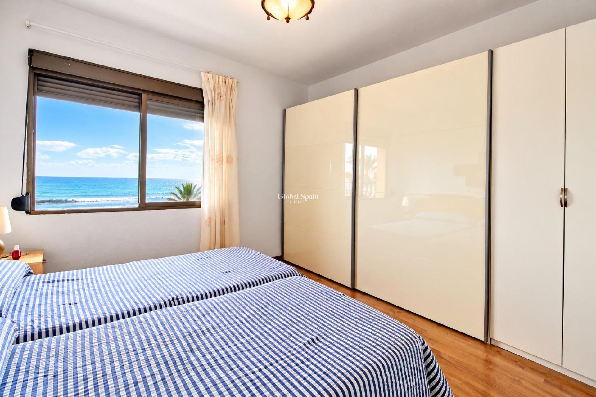 Wiederverkauf - WOHNUNG -
El Campello - Playa Muchavista