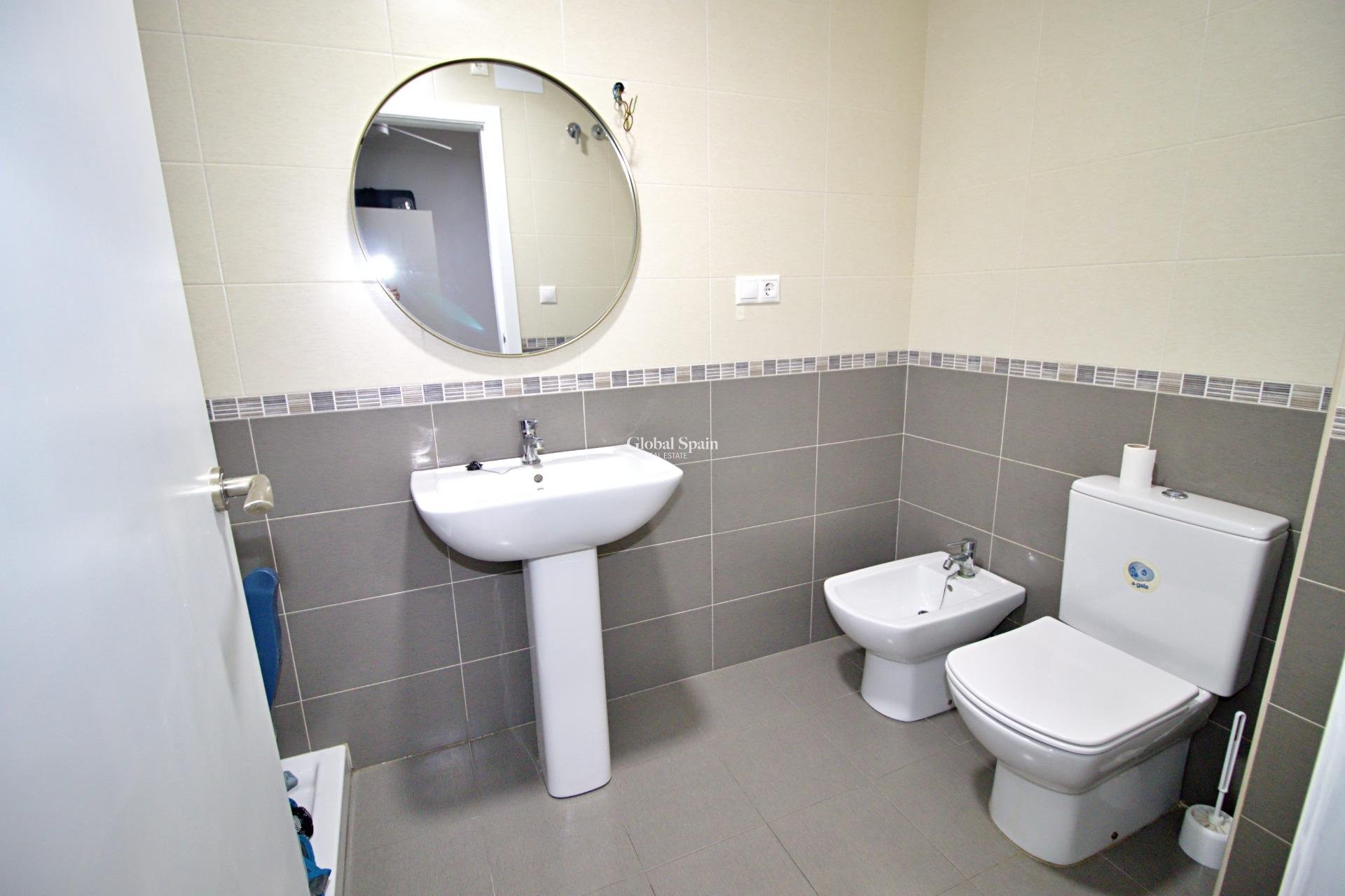 Wiederverkauf - WOHNUNG -
ELCHE - Plaza Madrid