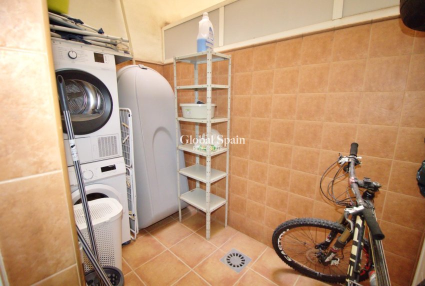 Wiederverkauf - WOHNUNG -
ELCHE - Plaza Madrid