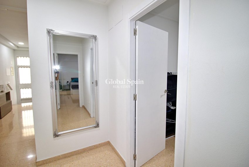 Wiederverkauf - WOHNUNG -
ELCHE - Plaza Madrid