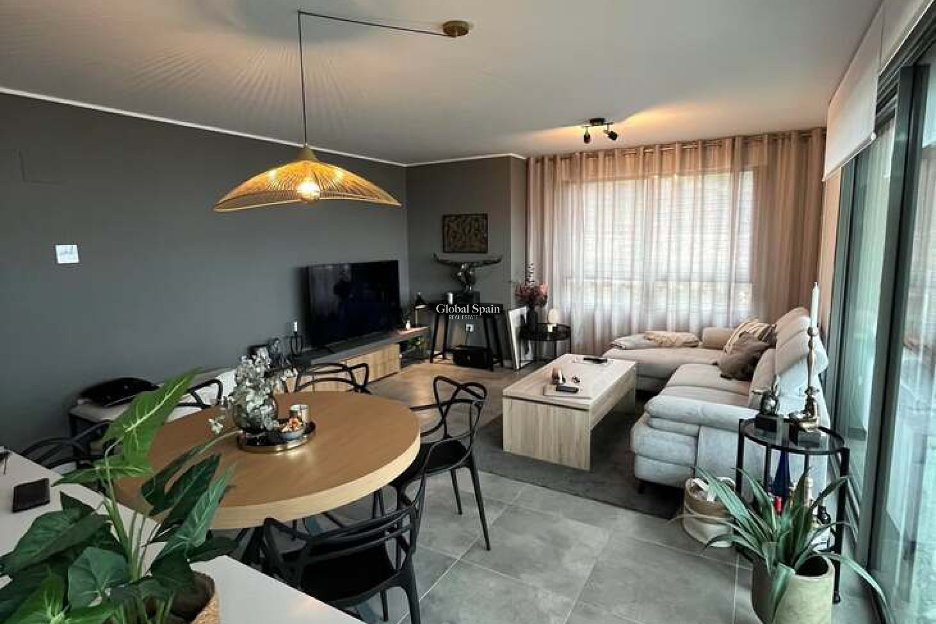 Wiederverkauf - WOHNUNG -
FINESTRAT