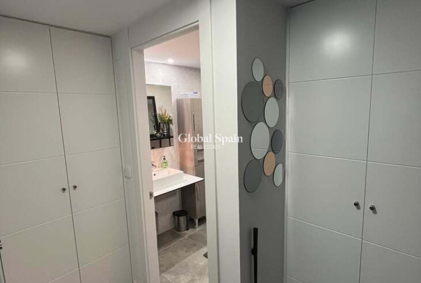 Wiederverkauf - WOHNUNG -
FINESTRAT