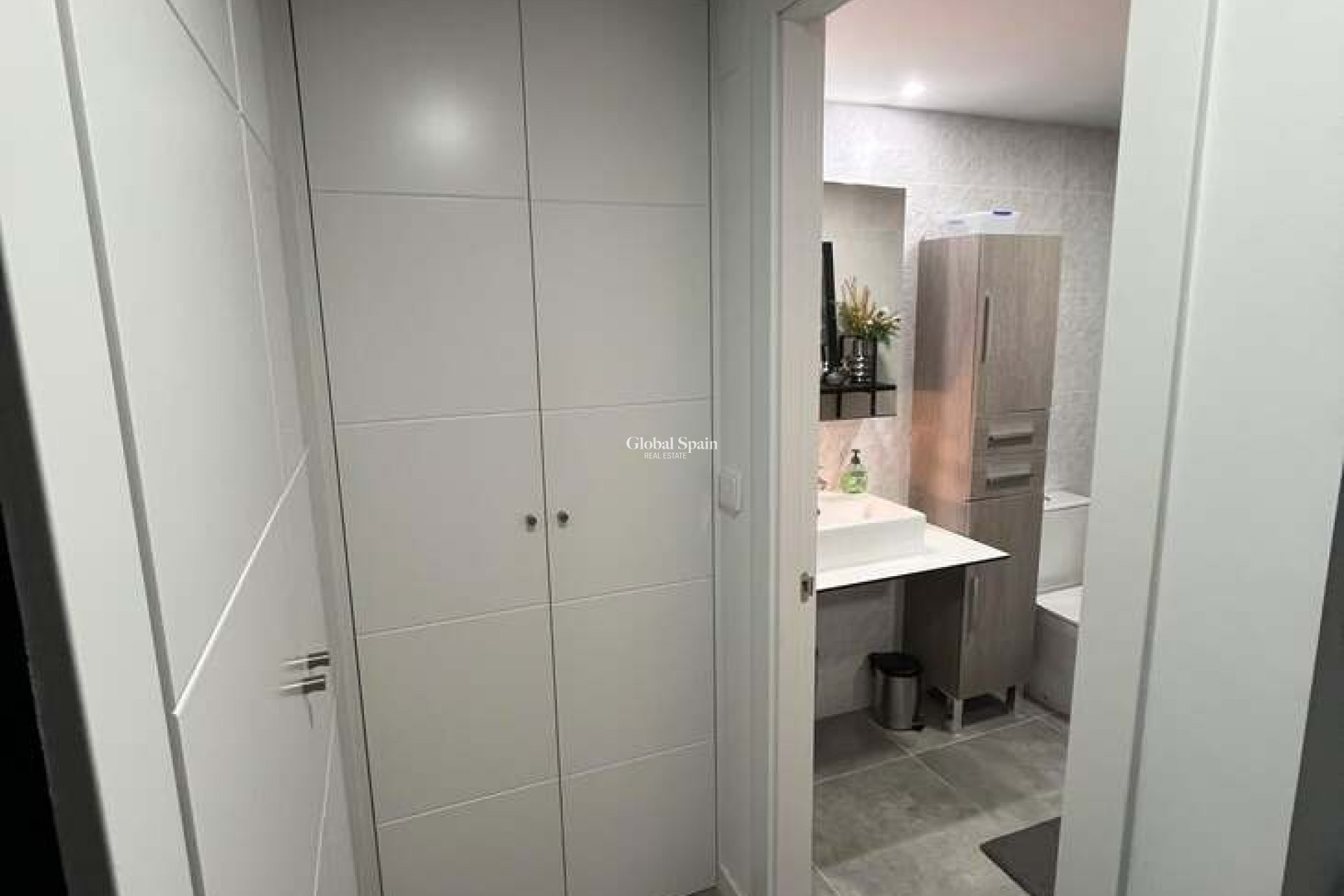 Wiederverkauf - WOHNUNG -
FINESTRAT