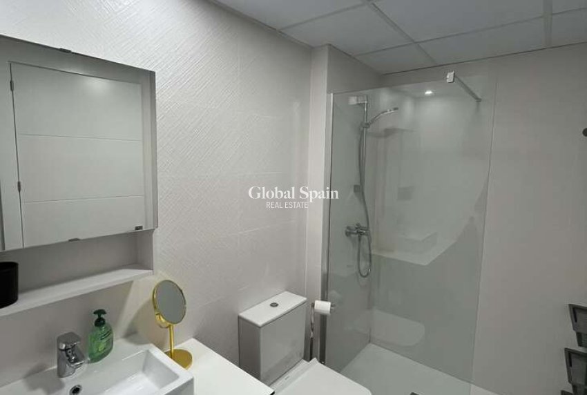 Wiederverkauf - WOHNUNG -
FINESTRAT