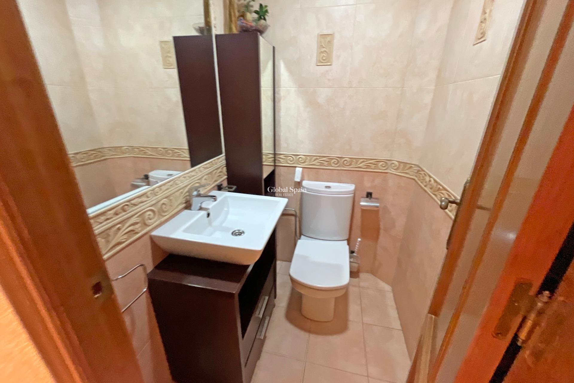 Wiederverkauf - WOHNUNG -
FORMENTERA DEL SEGURA - Palacios