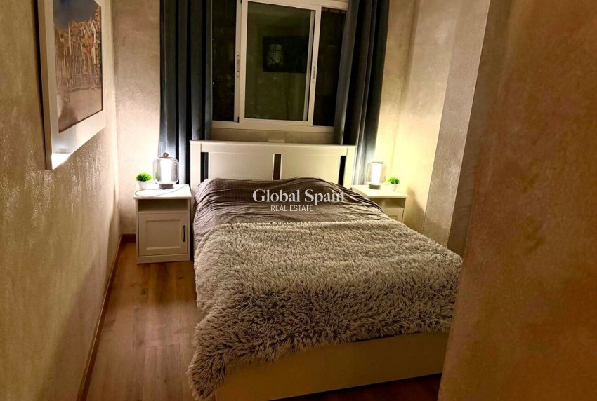 Wiederverkauf - WOHNUNG -
GRAN ALACANT - Costa Blanca