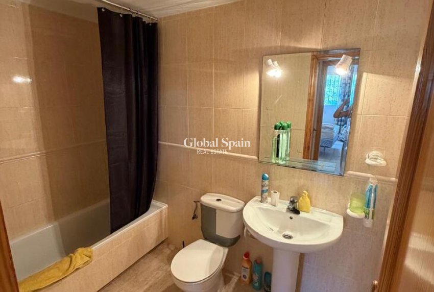 Wiederverkauf - WOHNUNG -
GRAN ALACANT - Costa Blanca