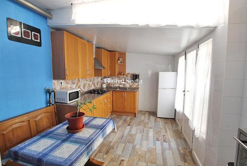 Wiederverkauf - WOHNUNG -
GUARDAMAR DEL SEGURA - 03140