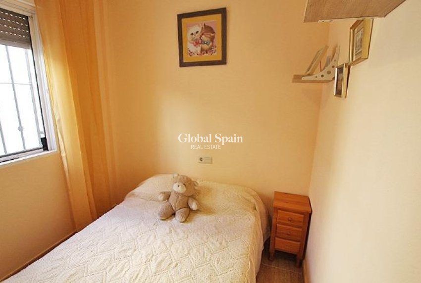 Wiederverkauf - WOHNUNG -
GUARDAMAR DEL SEGURA - 03140