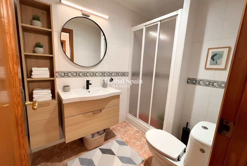 Wiederverkauf - WOHNUNG -
GUARDAMAR DEL SEGURA - Beach Guardamar