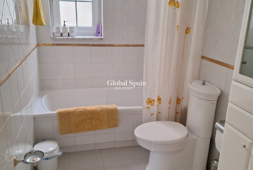 Wiederverkauf - WOHNUNG -
GUARDAMAR DEL SEGURA - Costa Blanca