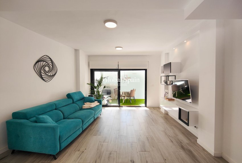 Wiederverkauf - WOHNUNG -
GUARDAMAR DEL SEGURA - Costa Blanca