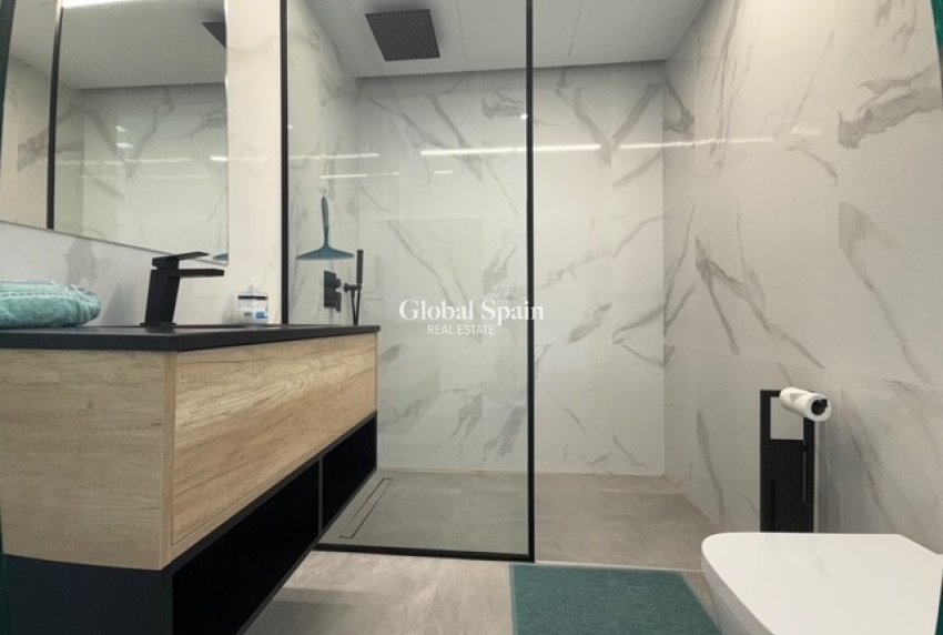 Wiederverkauf - WOHNUNG -
GUARDAMAR DEL SEGURA - Costa Blanca