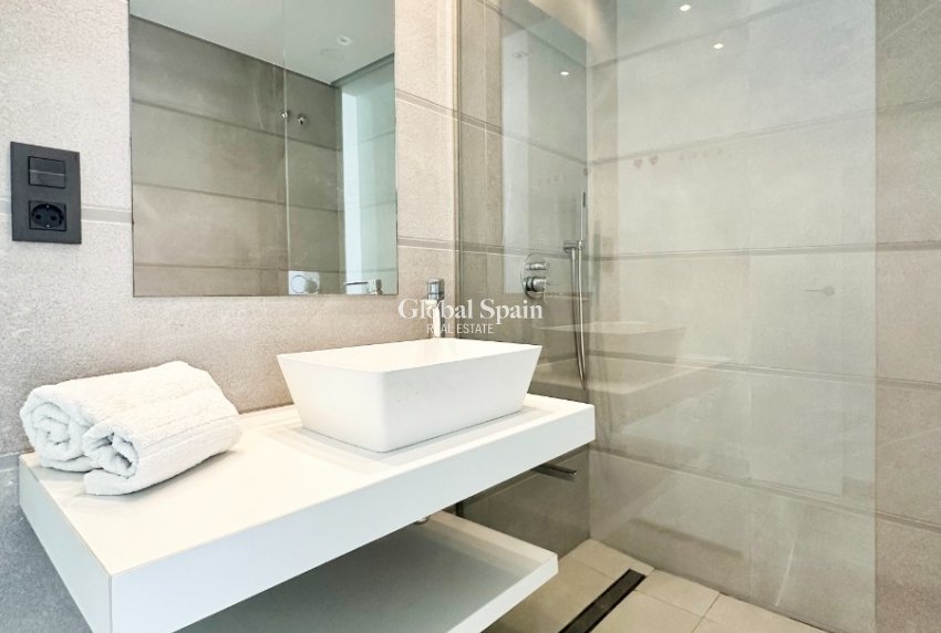 Wiederverkauf - WOHNUNG -
GUARDAMAR DEL SEGURA - Costa Blanca