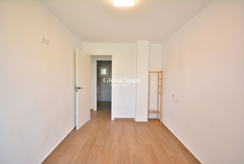 Wiederverkauf - WOHNUNG -
GUARDAMAR DEL SEGURA - Costa Blanca