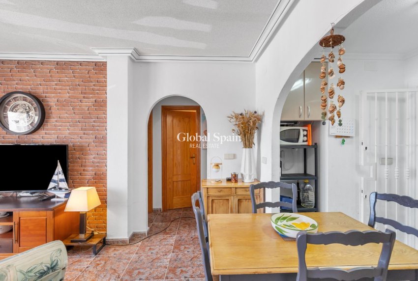 Wiederverkauf - WOHNUNG -
GUARDAMAR DEL SEGURA - El moncayo