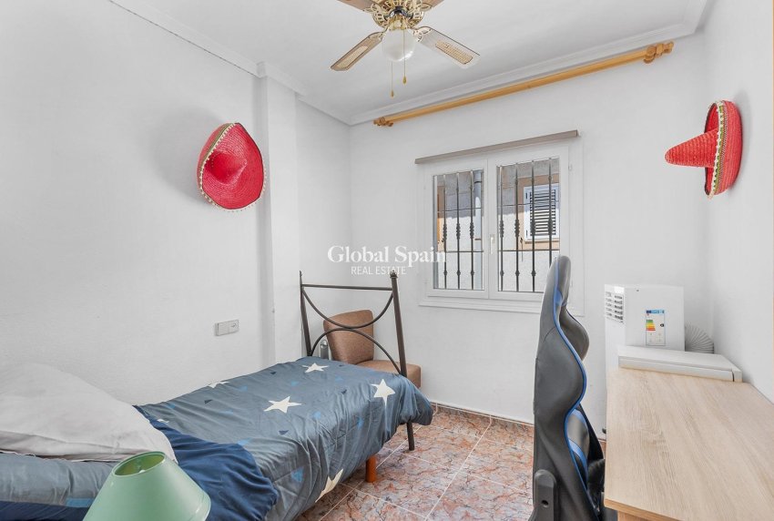 Wiederverkauf - WOHNUNG -
GUARDAMAR DEL SEGURA - El moncayo