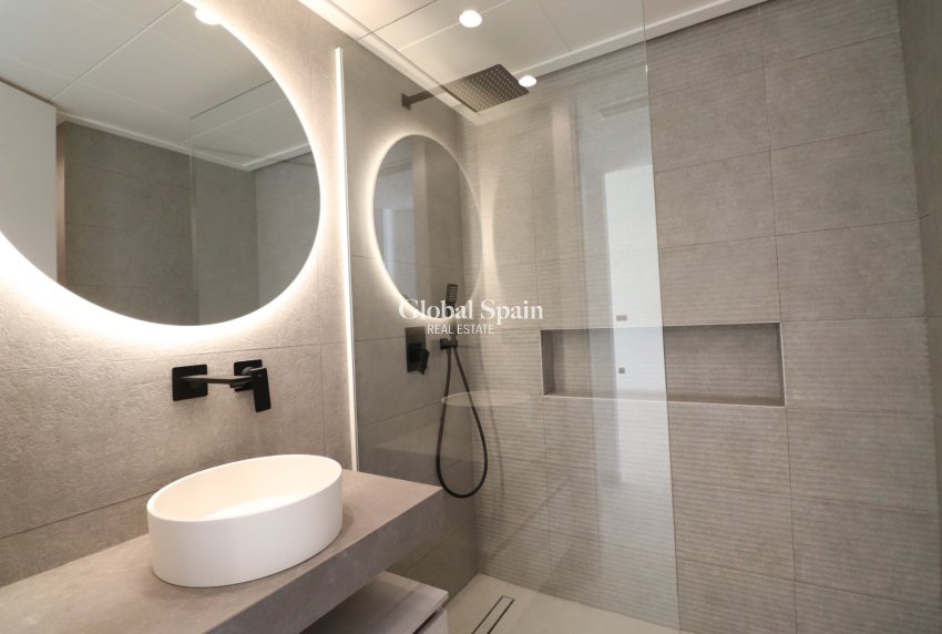 Wiederverkauf - WOHNUNG -
Guardamar del Segura - El Raso