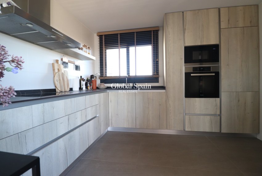 Wiederverkauf - WOHNUNG -
Guardamar del Segura - Guardamar del Segura - Town