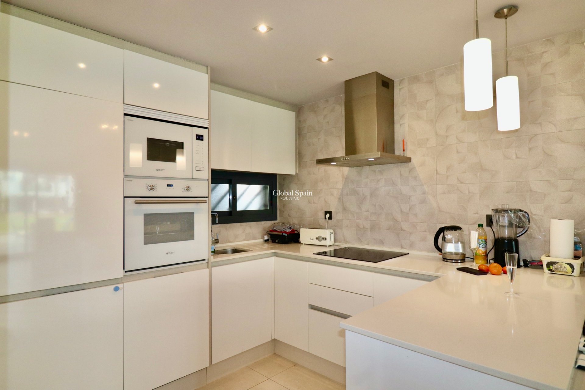 Wiederverkauf - WOHNUNG -
GUARDAMAR DEL SEGURA - Guardamar - El Raso