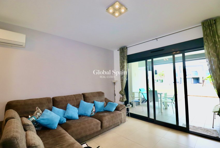 Wiederverkauf - WOHNUNG -
GUARDAMAR DEL SEGURA - Guardamar - El Raso