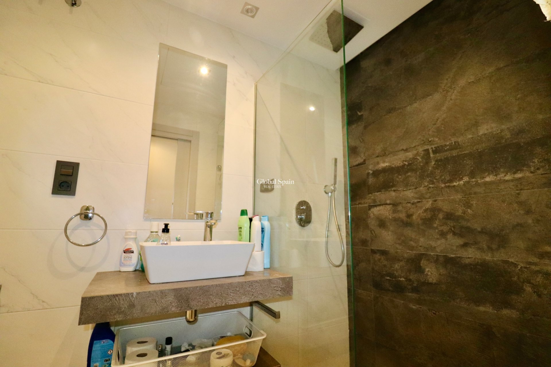 Wiederverkauf - WOHNUNG -
GUARDAMAR DEL SEGURA - Guardamar - El Raso