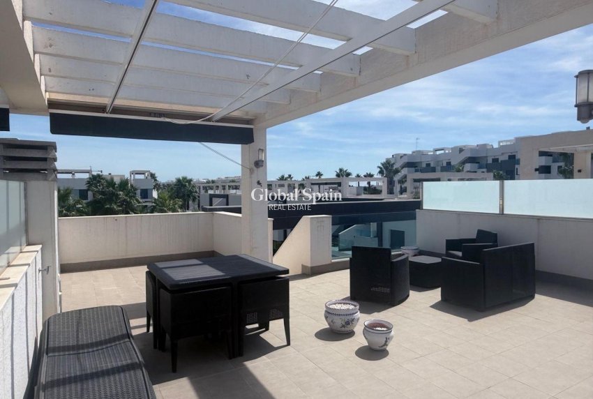 Wiederverkauf - WOHNUNG -
GUARDAMAR DEL SEGURA - Oasis Beach