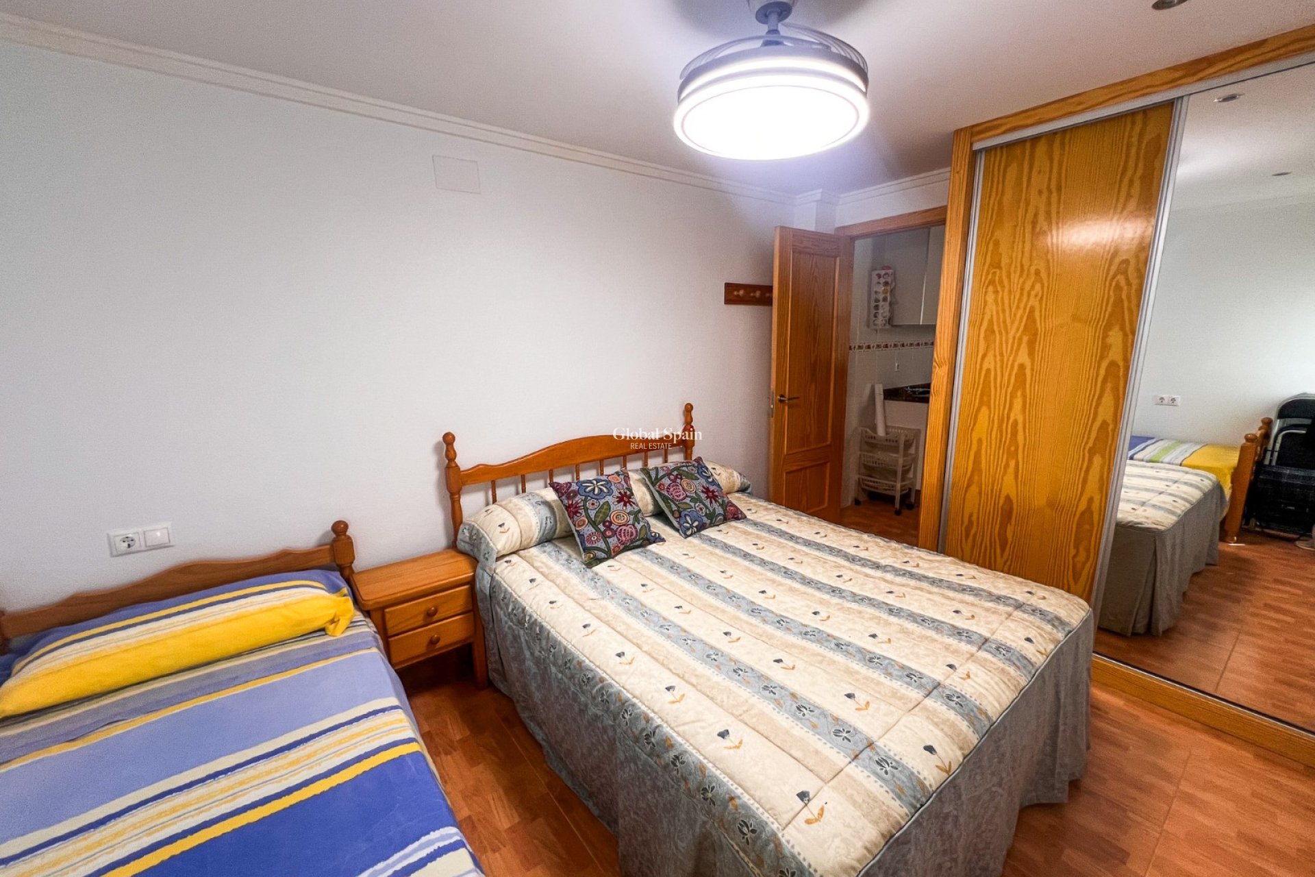 Wiederverkauf - WOHNUNG -
GUARDAMAR DEL SEGURA - Playa Centro Guardamar