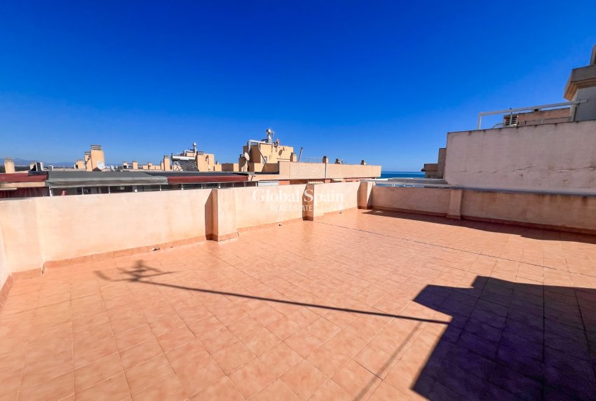 Wiederverkauf - WOHNUNG -
GUARDAMAR DEL SEGURA - Playa Centro Guardamar