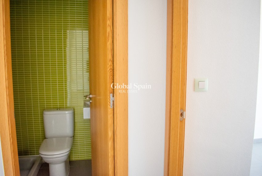 Wiederverkauf - WOHNUNG -
GUARDAMAR DEL SEGURA