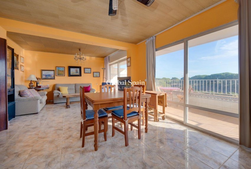 Wiederverkauf - WOHNUNG -
GUARDAMAR DEL SEGURA