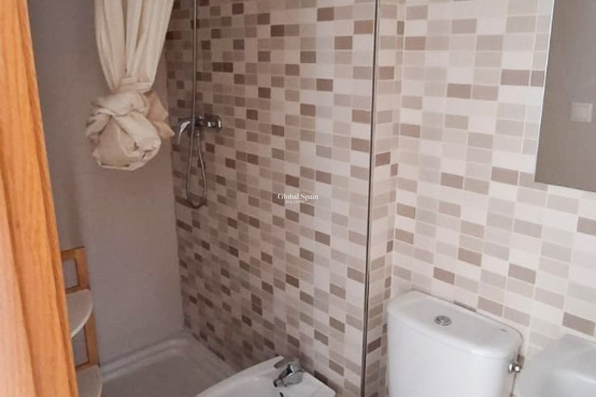 Wiederverkauf - WOHNUNG -
GUARDAMAR DEL SEGURA