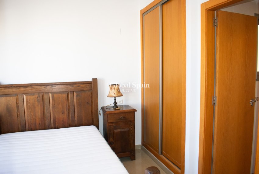 Wiederverkauf - WOHNUNG -
GUARDAMAR DEL SEGURA