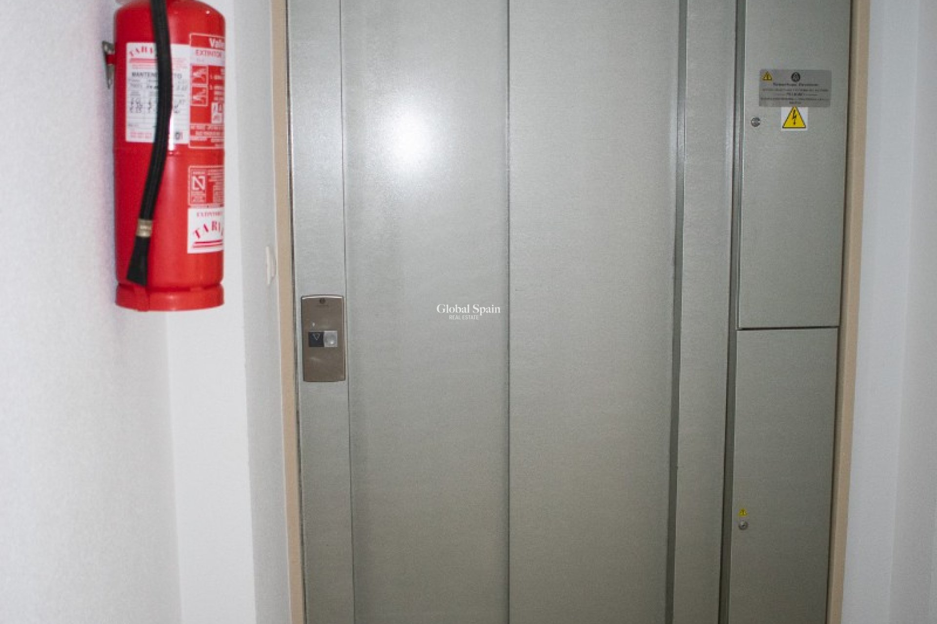 Wiederverkauf - WOHNUNG -
GUARDAMAR DEL SEGURA